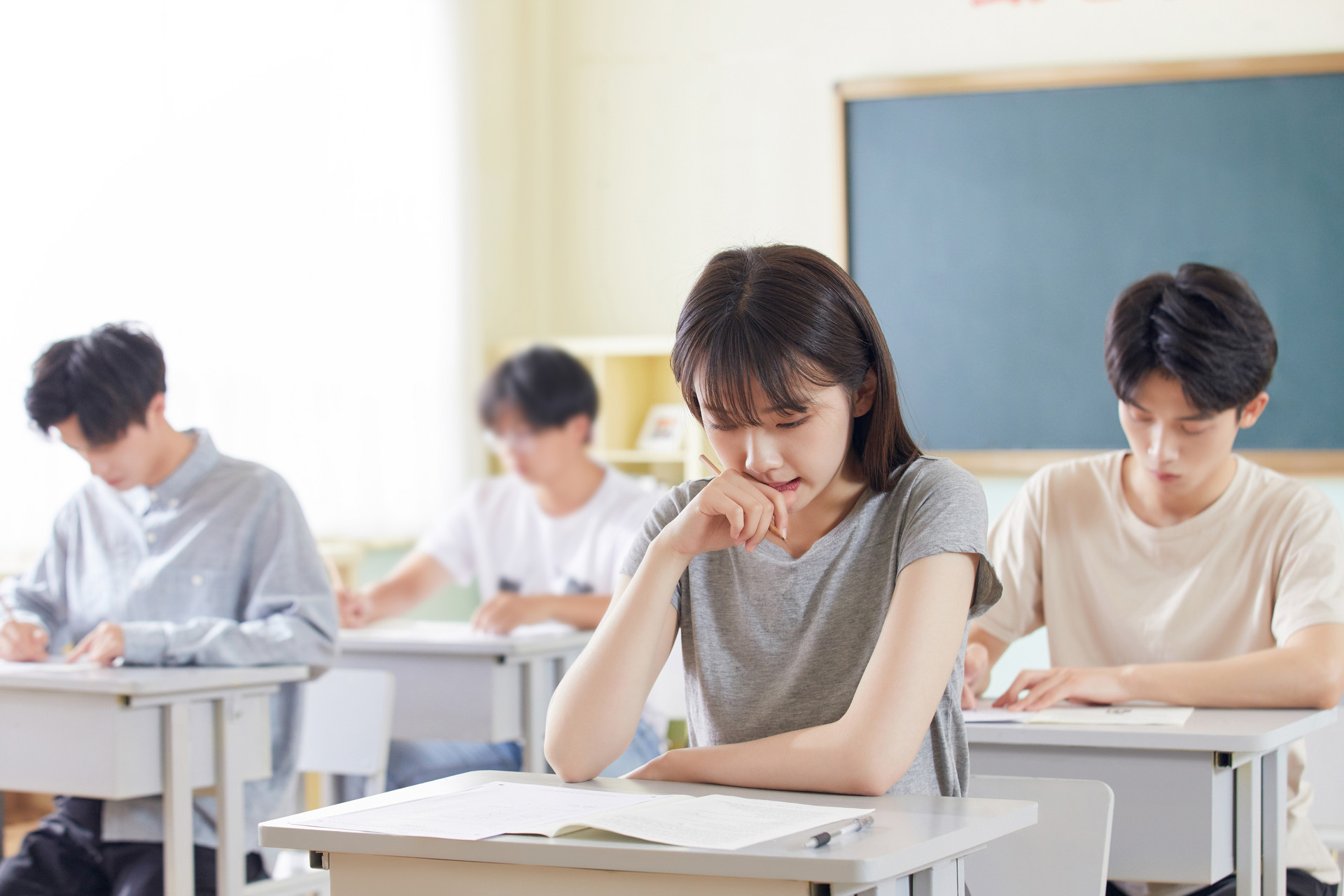 @高中、初中畢業(yè)生，兩封信帶你看國家資助好政策